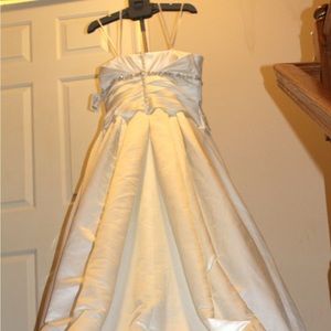 Off White/Ivory Wedding Dress